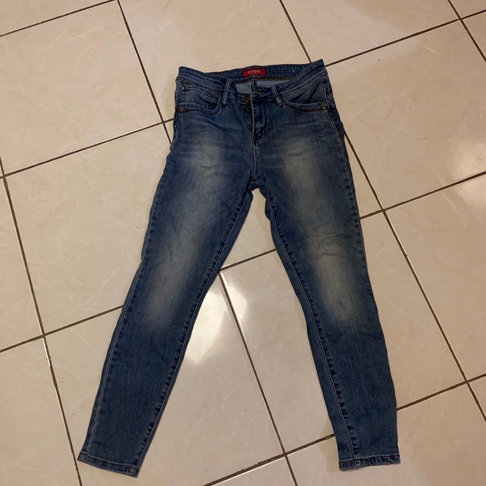 GUESS stretch ankle jeans